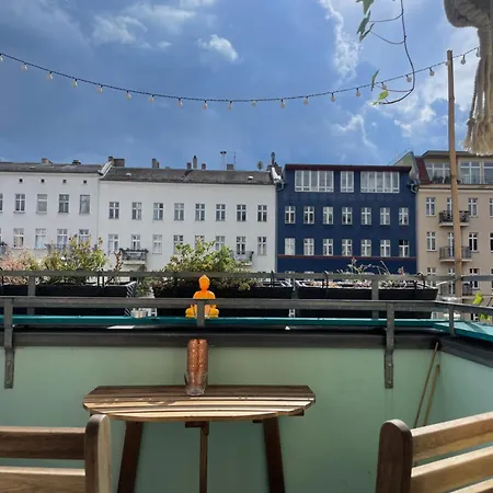 Spirit & Style - Spacious, Bright 75M2 In Ideal Prenzlauer Berg Location *