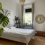 Spirit & Style - Spacious, Bright 75m2 - 2 Bedroom In Ideal Prenzlauer Berg Location